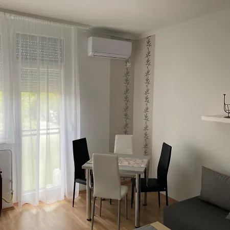 Marton Apartman Appartement *
